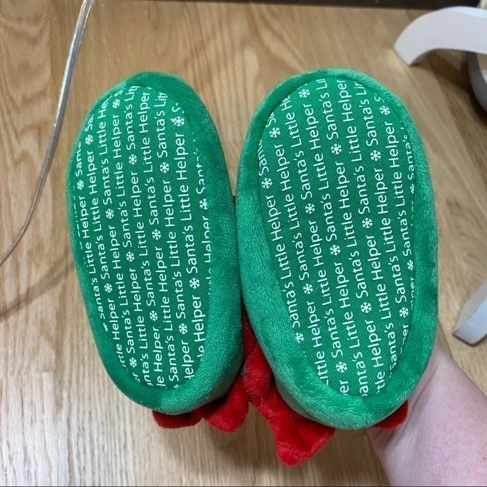 Kids Elf Slippers Sz 5/6 Santa’s Little Helper Red